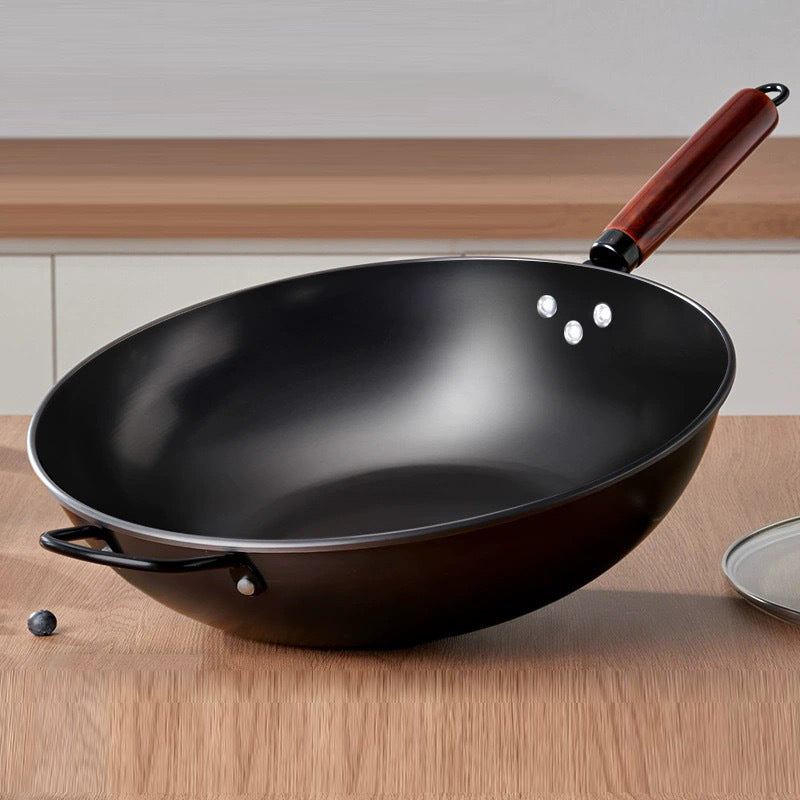 12.6-Inch Fine Iron Wok, Genuine Stainless Steel Without Coating, with High-Quality Wooden Handle, Comfortable to Hold, Heat-Resistant And Anti-Slip, Suitable for Gas Stove, Ideal for Outdoor Cooking, Kitchen And Dining Room Use