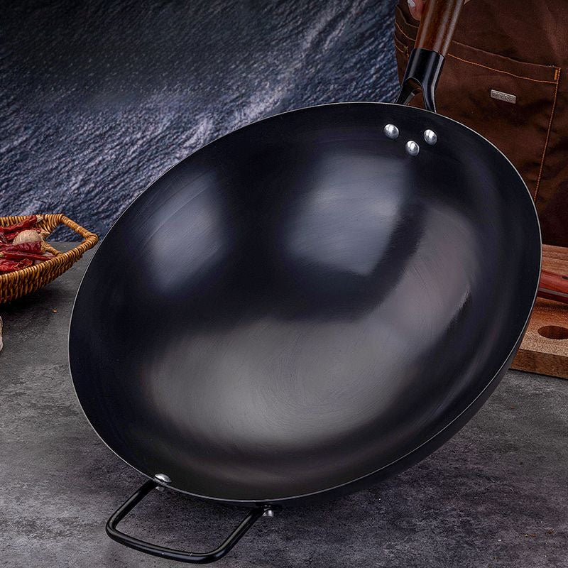 12.6-Inch Fine Iron Wok, Genuine Stainless Steel Without Coating, with High-Quality Wooden Handle, Comfortable to Hold, Heat-Resistant And Anti-Slip, Suitable for Gas Stove, Ideal for Outdoor Cooking, Kitchen And Dining Room Use